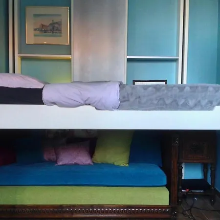 Pretty Cocoon In Old Appartement Cannes